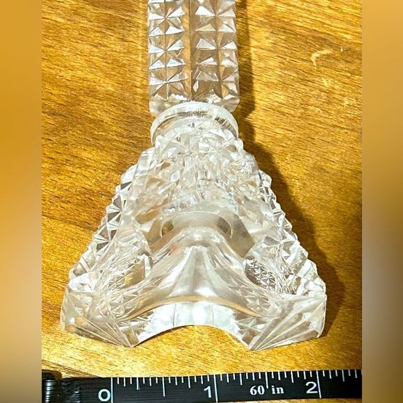 Crystal Eiffel Tower Design 6” tall x 2” wide Eau Du Perfume Dispenser - Picture 4 of 4